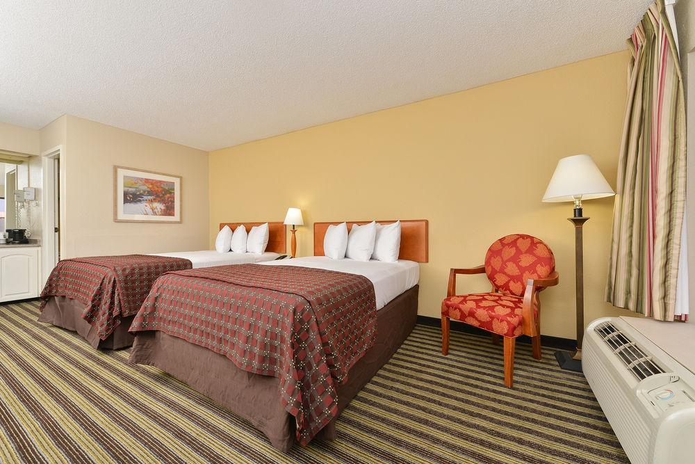 Quality Inn At The Mall - Valdosta Eksteriør bilde